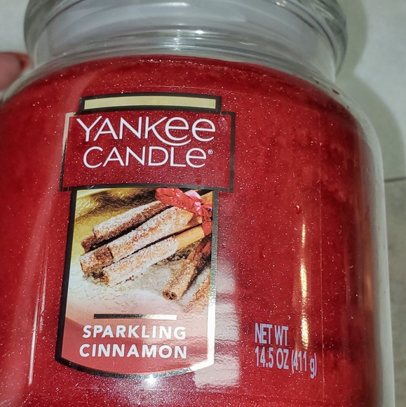 🕯️ Yankee Candle 'Sparkling Cinnamon' 🕯️ - Picture 4 of 6